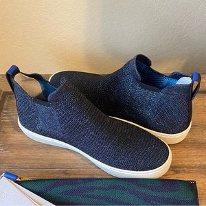 Rothy’s Metallic Blue Navy Chelsea 9.5 EEUC